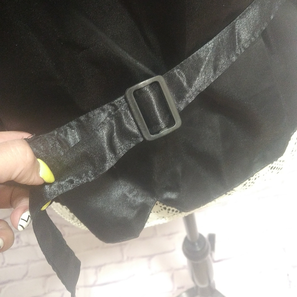 Sequined Vest - Picture 2 of 3